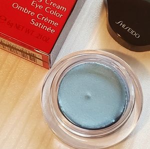 Shiseido cream eyeshadow sliver blue BL215 🛍2/$30